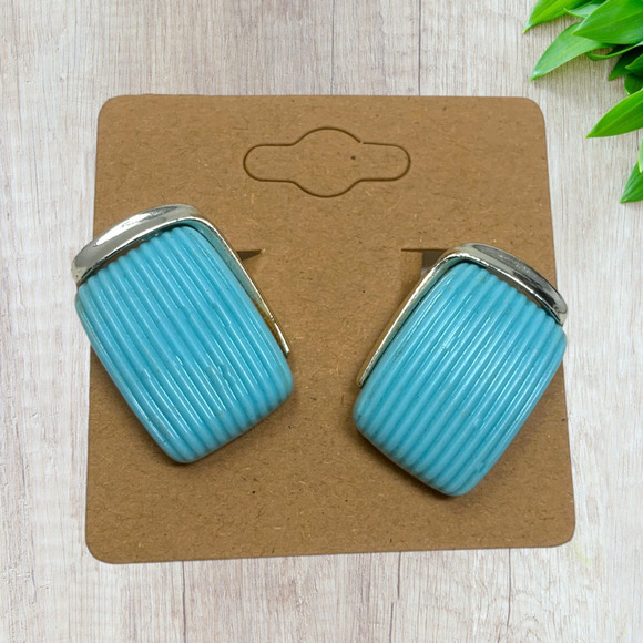 Vintage Lisner Turquoise Blue Grooved Acrylic Modernist Clip On Earrings Runway - Picture 6 of 6